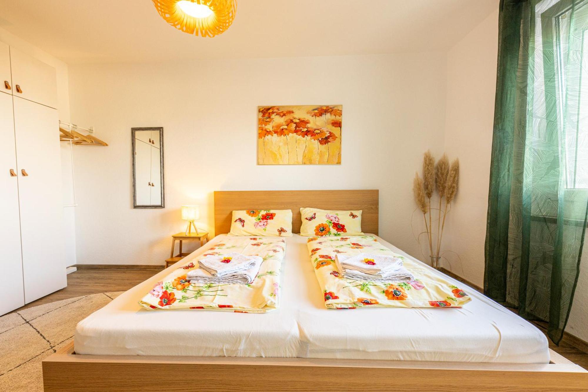 Modernes 2-Zimmer-Apartment Mit Balkon Und Netflix Jena Bagian luar foto