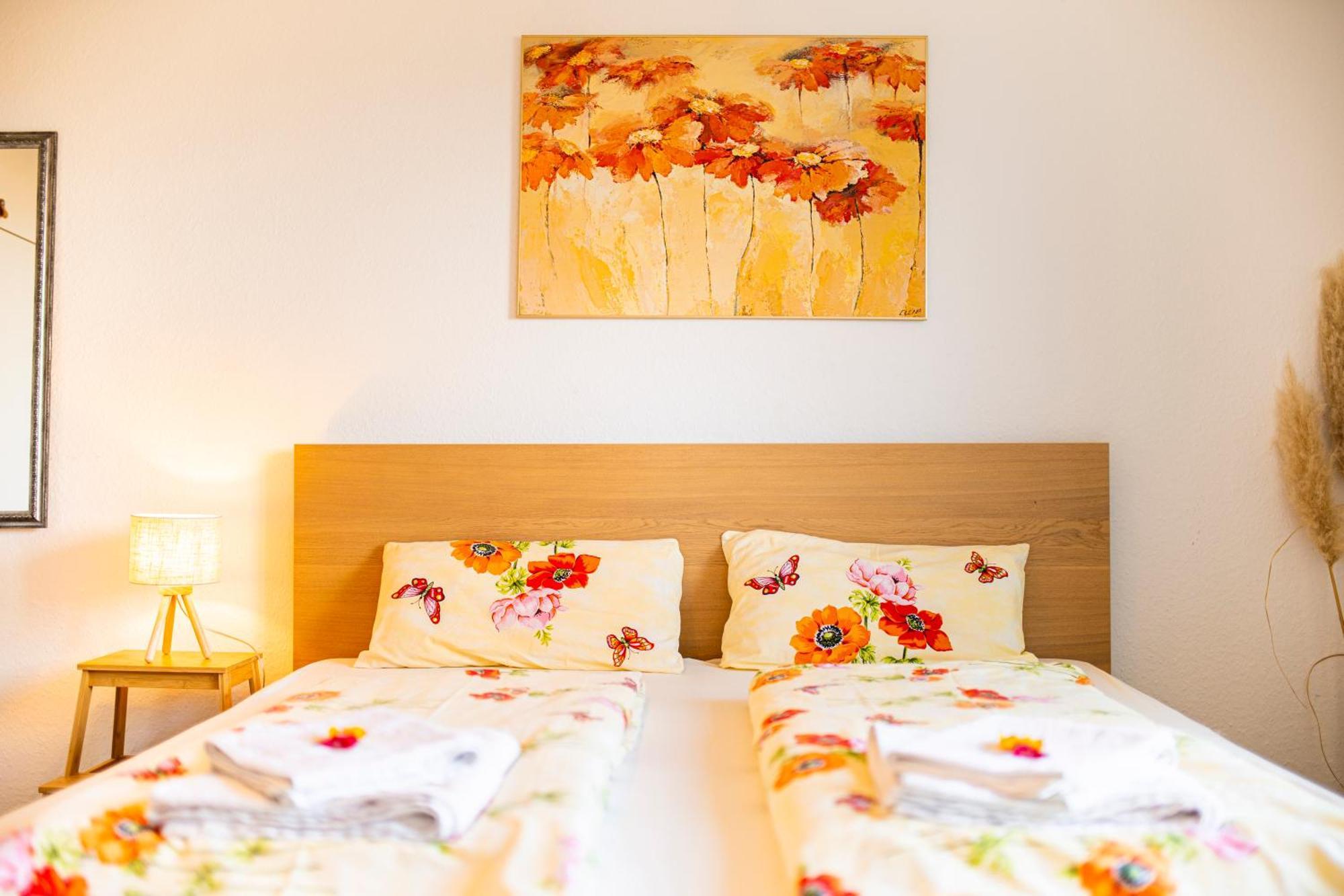 Modernes 2-Zimmer-Apartment Mit Balkon Und Netflix Jena Bagian luar foto