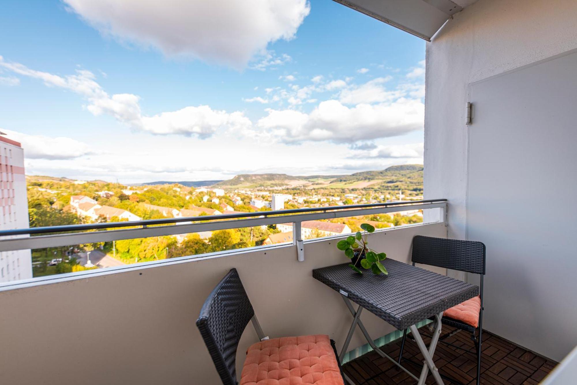 Modernes 2-Zimmer-Apartment Mit Balkon Und Netflix Jena Bagian luar foto