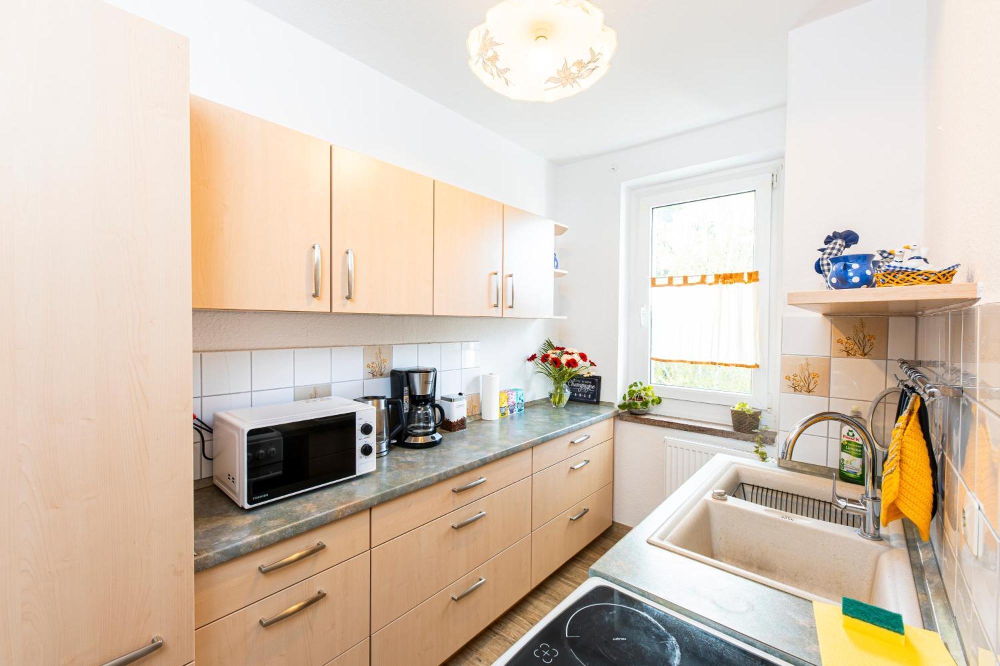 Modernes 2-Zimmer-Apartment Mit Balkon Und Netflix Jena Bagian luar foto