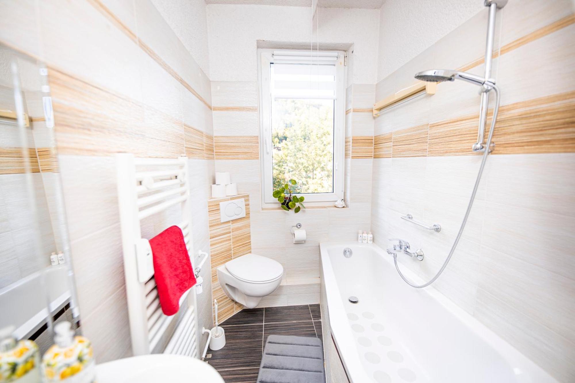 Modernes 2-Zimmer-Apartment Mit Balkon Und Netflix Jena Bagian luar foto